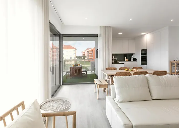 Consolacao Wave House * Atouguia Da Baleia